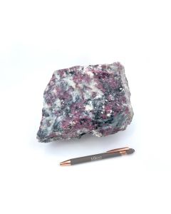 Eudialyte; Norra Kärr, Jönköping, Smaland, Sweden; Cab