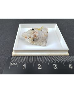 Hercynite xls; Namib Desert, Namibia; Min; unique piece