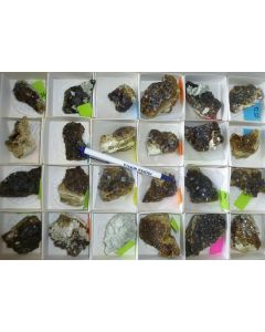 Andradite (Topazolite) xx; Stanley Butte, AZ, USA; NS