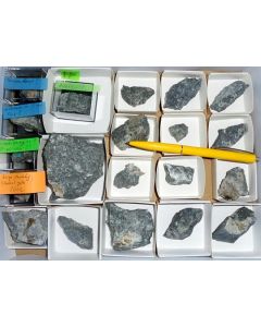 Aris, Windhoek, Namibia; small collection of well identified specimen; 1 lot of 18 specimen, large flat