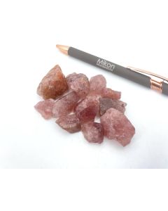 Quartz (Cherry, Strawberry, Red-Quartz, red Aventurine); chips, Tanzania; 100 g