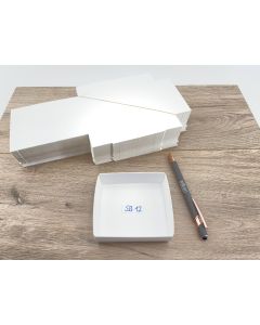 Specimen FoldUp Boxes SB 12; 3 1/2 x 3 4/5 x 1 1/4 inch (86 x 95 x 33 mm); 1,200 pcs, fit 12 to a flat. This is a full carton.