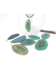 Agate slice; with golden eyelet, green, turquoise, ca. 5-7cm; 1 piece