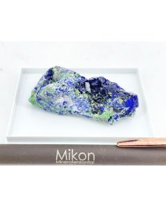 Azurite xls, Arsentsumebite xls; Tsumeb Mine, Otavi Bergland, Namibia; Scab