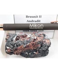 Braunite II xls; N Chwaning Mine, Kalahari Manganese Field, Kuruman, South Africa; Scab