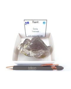 Fluorite xls; Chaillac, France; Gerd Tremmel collection; Cab (218)