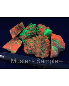 UV-Minerals; Franklin Furnace, Sussex Co., NJ, USA; 100 g