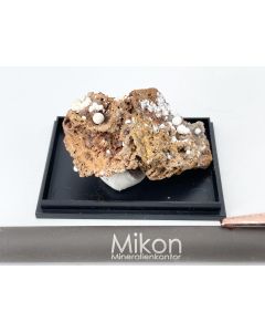 Hydrozincite xls; Khuni Mine, Khorezm; Min