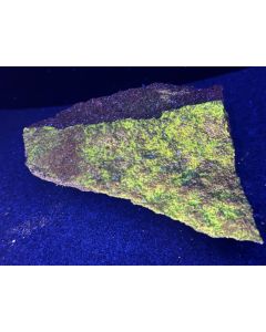 Phurcalite xls; UV-active; Utah, USA; 280 g, Cab; unique piece
