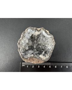 Quartz geode; Villa Ahumada, Chihuahua, Mexico; Min; unique piece
