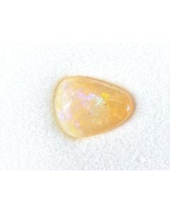Opal; 10 x 8 mm; Ethiopia; unique piece