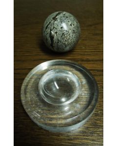Acrylic base, 3" x 3/4" round, beveled, EGG/SPHERE STAND. Fully polished. 10 pieces. Item # RD52x10.