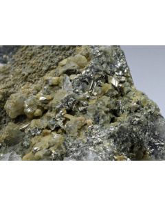 Calaverite xls/xln; Cresson Mine, Cripple Creek, Teller Co., CO, USA; MM