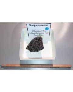 Manganvesuvianite xx; N' Chwaning Mine, Kalahari Manganese Field, Kuruman, RSA; NS