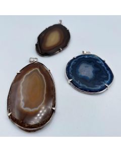 Agate slice with metal setting (silver)