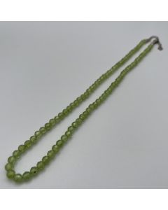 Necklace of 4 mm olivine peridot beads, faceted, with real silver clasp, 45 cm long, 1 piece