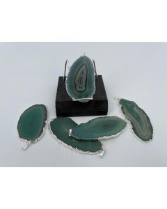 Agate slice; green, turquoise, with metal frame, silver, approx. 5-7cm; 1 piece