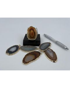 Agate slice; natural color, with metal frame, gold, approx. 5-7cm; 1 piece 