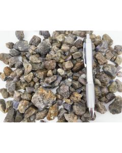 Tanzanite; not heated, large, Tanzania; 10 kg
