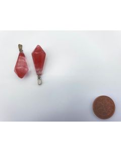 Gemstone pendant; elongated pendulum, Hematite Quartz, approx. 3 cm; 1 piece



