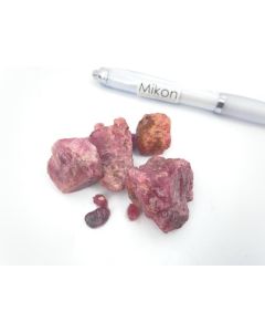 Spinel (xx); large, red, Tanzania; 100 g
