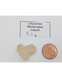 Lybian Desert Glas (Tektite); Libya, piece 2,5 cm; 5,2g