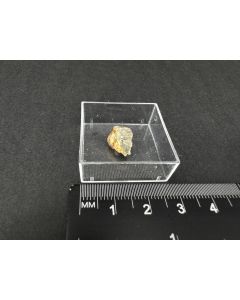 Loveringite; Kaskasnyunyatch, Khibiny, Kola, Russia; MM; unique piece
