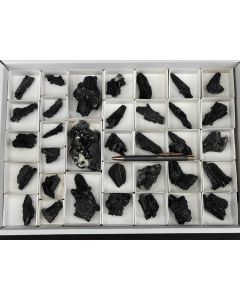 Schorl xls; Erongo, Namibia; 1 flat; unique (22)
