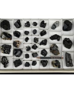 Schorl xls; Erongo, Namibia; 1 flat; unique (23)
