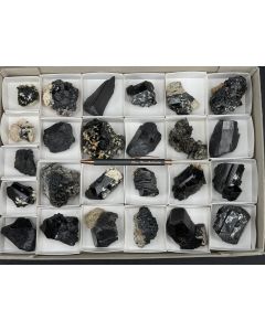 Schorl xls; Erongo, Namibia; 1 flat; unique (26)
