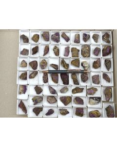 Purpurite; washed!; Sandanab, Namibia; 1 lot with 55 pieces; unique

