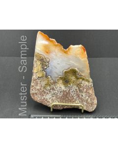 Agate disc, one side polished; with a metal stand in gold; Indonesia