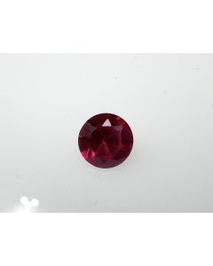 Ruby faceted; synthetic; 7 mm; unique piece